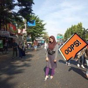 Ayu Tri profile icon