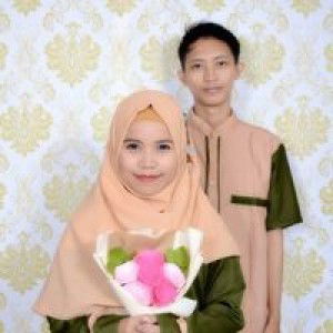 Indah Rahayu profile icon