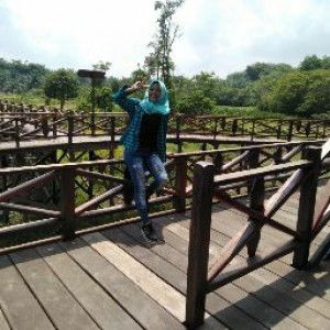 Tri Eka Saputri profile icon