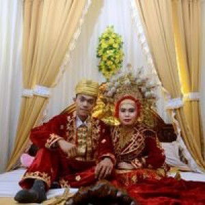 Tuty Afriani profile icon