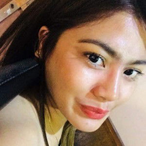 Lorie's Vlogag profile icon