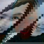 Dini Agustina profile icon