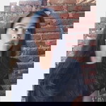 Mella Anjani profile icon