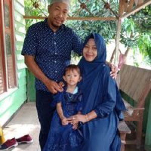 Afrilisnaini Neni profile icon