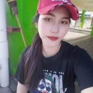 Su'z Durex profile icon