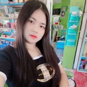 พลอย พลอย profile icon