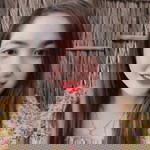 Nhi Luu profile icon