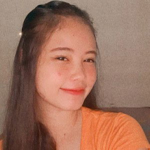 yulia frisel profile icon