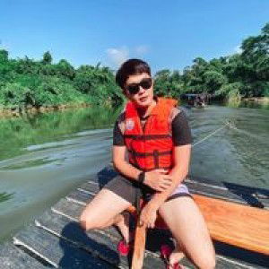 Off Phithak Overact profile icon