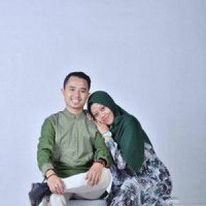 Asti Khoirunnisa profile icon