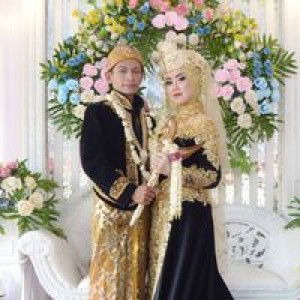 Dwi Purwatiningsih profile icon