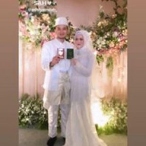 Adelya Indah Saputri profile icon