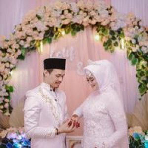 Dhany Maria profile icon