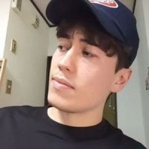 Yu Zhuan Lee profile icon