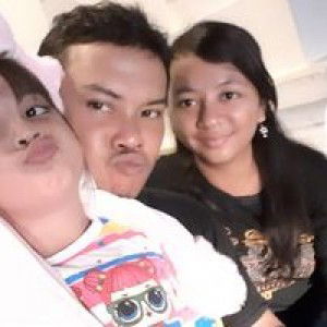 Dwi Kartika Sari profile icon