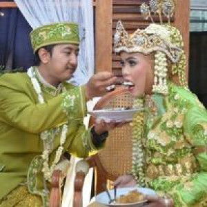 Wenia Nurhasanah profile icon