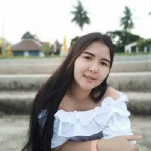 Chompue Sunisa profile icon