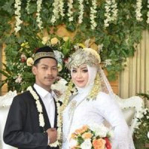 Anita Oktavia profile icon