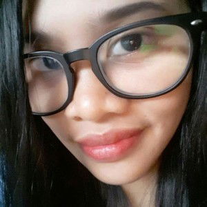 Hannah's RP Life (Retinitis Pigmentosa) profile icon