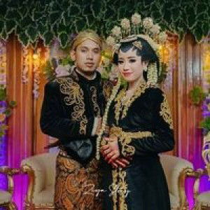 Nur Laeni profile icon