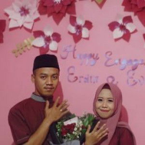 Eva Yulianti profile icon