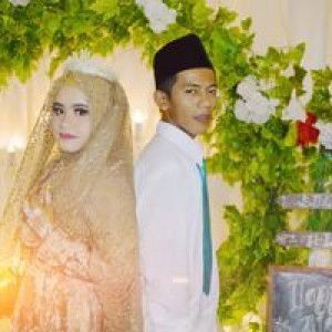 Suci Zaharani profile icon