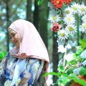 Tiffany Anahita profile icon