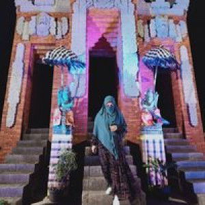 Ninik Maryani profile icon