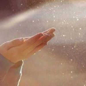 Andriani Nasrullah profile icon