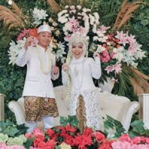 Iis Isnawati profile icon