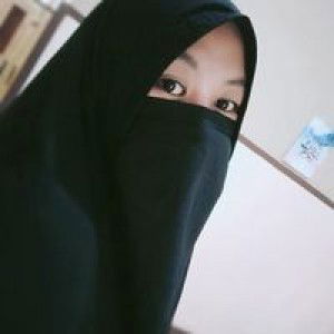 Dwi Putri Suci Wulansari profile icon