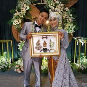 Ayu Wulandari profile icon