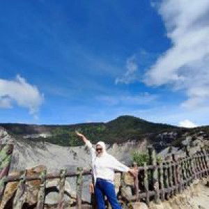 Ayu Putri Haryani profile icon