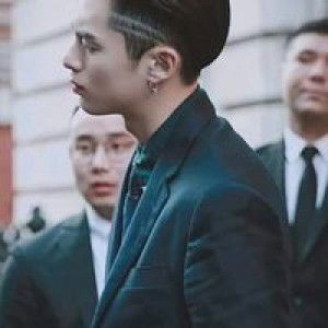 Chom Ritikasemponr profile icon