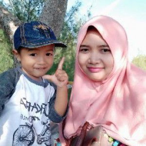 Nia Keluarga sederhana di Pati profile icon