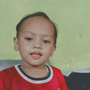 Riryn Dwi profile icon