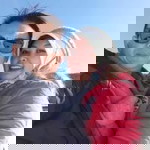 Santi Widiani profile icon