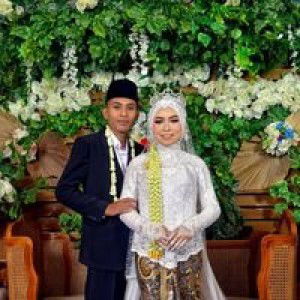 Wina Sugiarti profile icon