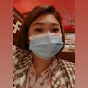 Béé Šwárovśkį profile icon