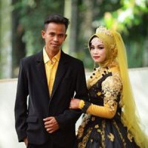 Een Triana Dewi profile icon