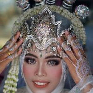 Eka Febrianingsih profile icon