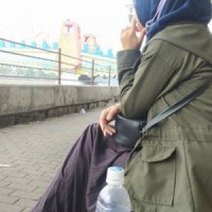 Dewi Ayu Wahyuningsih profile icon