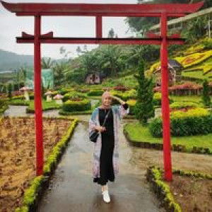 Dewi Ratna profile icon