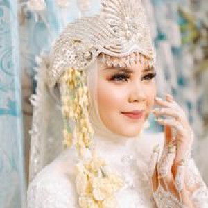 Putri Cahyani profile icon