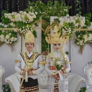 Resti Afrilianti profile icon