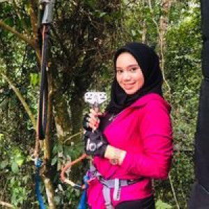 Intan Zainudin profile icon