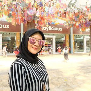 Putri Shahara profile icon