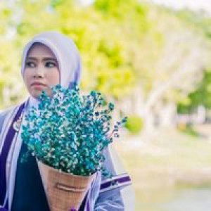 Afeeyah Mani profile icon