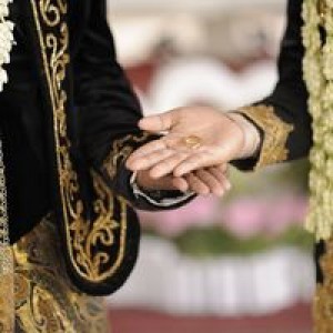 Ayu Indah Sari profile icon