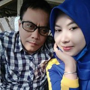 Elly Rosmiati profile icon